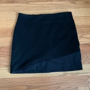Alice and Olivia black mini skirt
